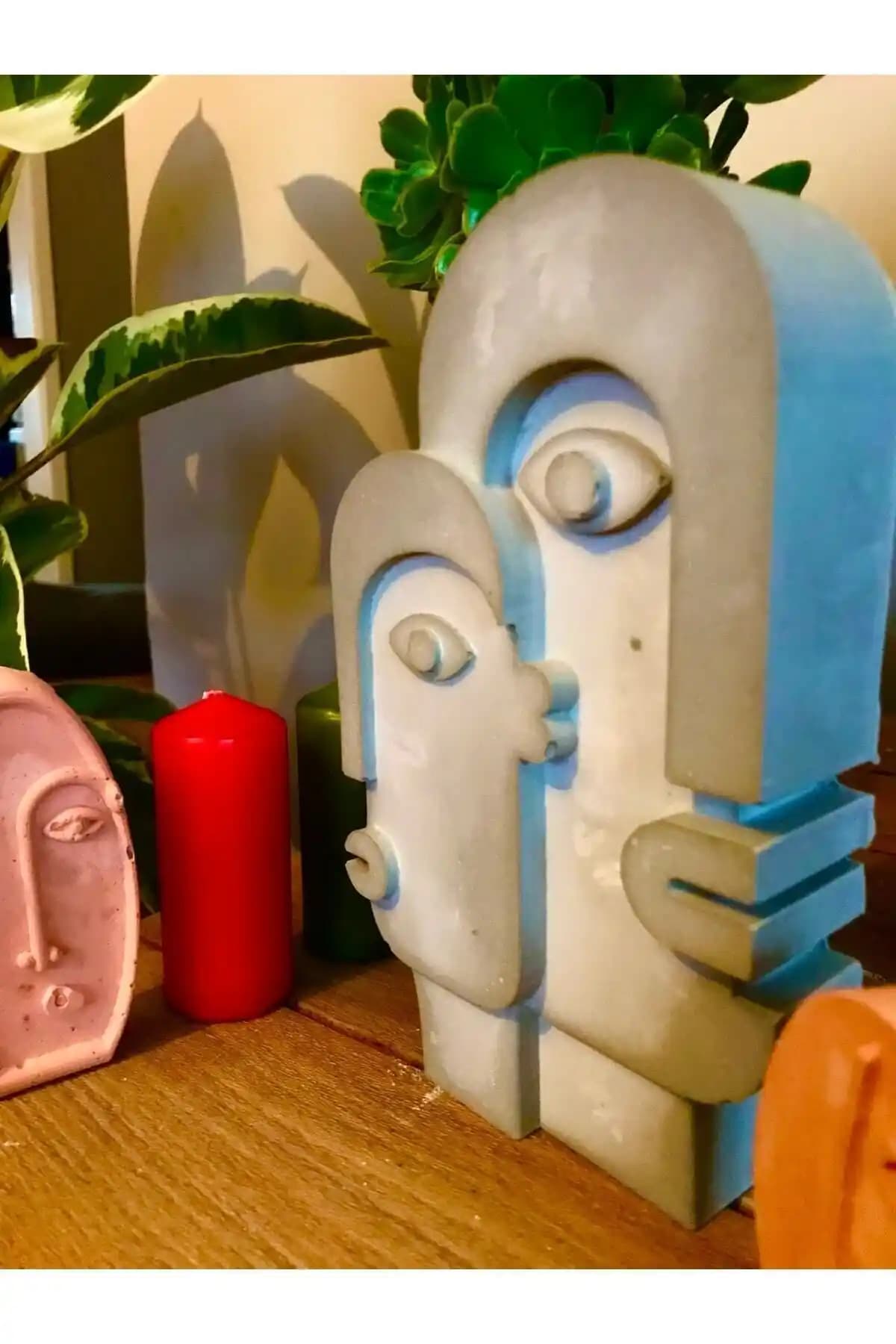 Kaktüsbutik Soyut İki Yüz Beton Heykel ile Eşsiz Ev Dekoru