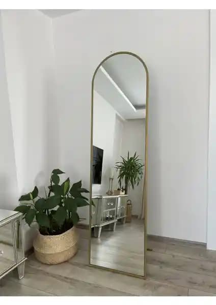 Effe Yapı Dekor ve Ersan Dizayn Gold Oval Ayaklı Aynalar Karşılaştırması