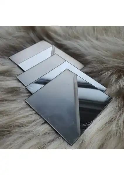 Papyon Designs ve Tera Reklam Dekoratif Pleksi Aynalar Karşılaştırması