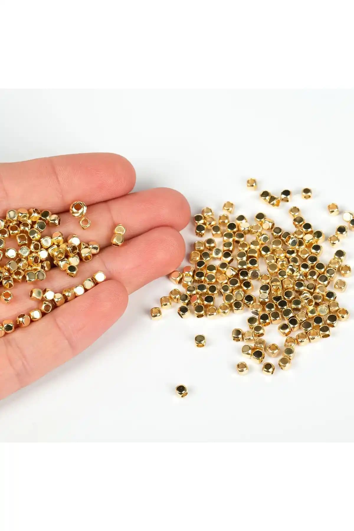 YFHOBİ 3 Mm Pirinç Üzeri Altın Kaplama Küp Boncuk Ürün Tanıtımı ve Kullanım İpuçları