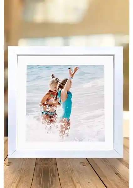 Özcanlar Çerçeve Modelleri Karşılaştırması: Fonlu Derinlik Görünümlü ve Resim Çerçevesi